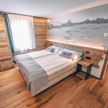Alpine Lodge Zermatt Exterior photo