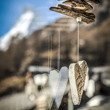 Alpine Lodge Zermatt Exterior photo